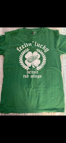 St Patrick’s day Detroit red wings shirt