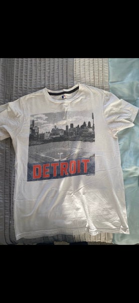  Detroit Baseball Tshirt Tiger Mascot and Skyline