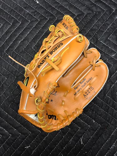 **Like New! Barry Bonds Advisory Staff Model Infield 10.5" A2275 Baseball Glove
