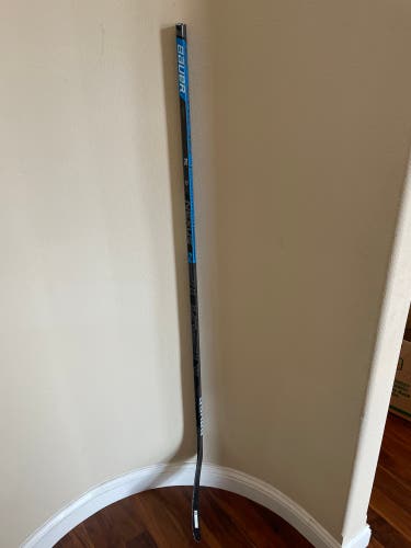 Senior Right Handed Nexus 2N Pro Hockey Stick