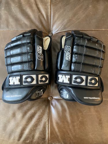 CCM  Hockey Gloves