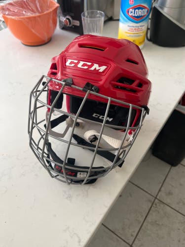 Large CCM Tacks 710 Helmet