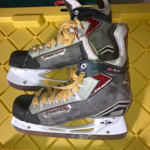 Senior Easton Regular Width Size 11 Stealth S9 Hockey Skates