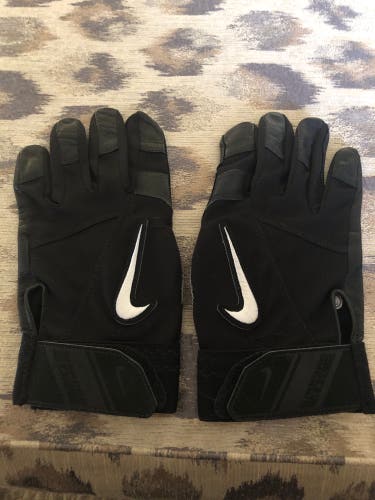 Nike adult XL Diamond Edge batting gloves