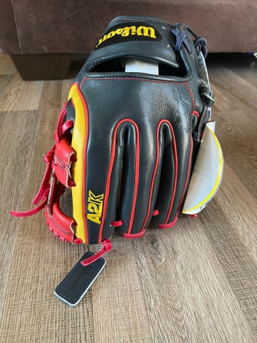 New Right Hand Throw Wilson Infield A2K Baseball Glove 11.5"