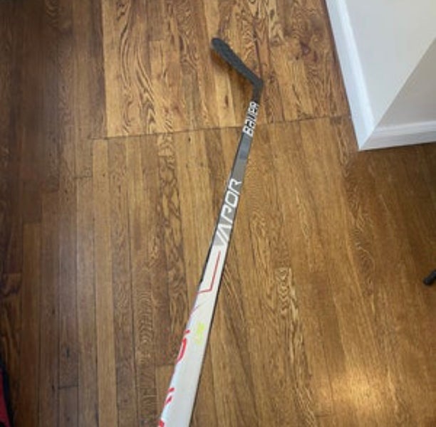 Brand New Left Hand, P92, 77 Flex Vapor Hyperlite Hockey Stick