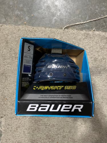 New Small Bauer Re-Akt 150 Helmet