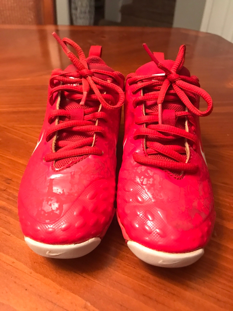 Red Nike Hyperdiamond Keystone Youth Cleats. (Size 13 C)