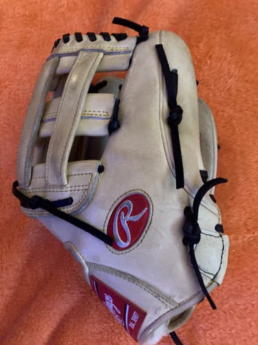 Used Right Hand Throw Rawlings Outfield Player Preferred Baseball Glove 12.25"