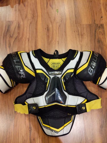 BAUER SUPREME 2S PRO Senior Small Shoulder Pads