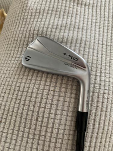 New Men's TaylorMade 3 iron Right Handed P790 Stiff Flex Graphite Shaft