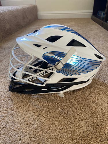 White Cascade R Helmet