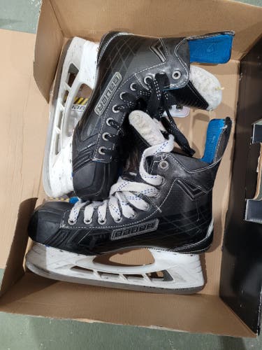 Senior Used Bauer Nexus 8000 Hockey Skates Regular Width Size 7.5