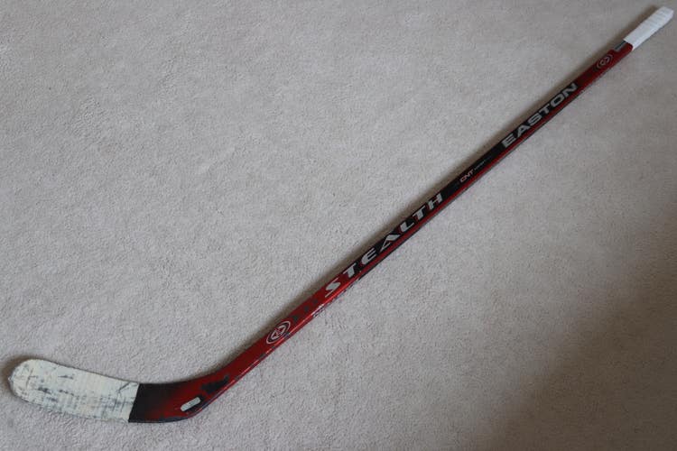 Easton Steath CNT Grip Hockey Stick - Right - 50 Flex