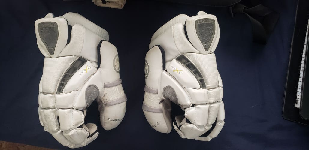 Used Maverik Rome RX3 Goalie Gloves 13"