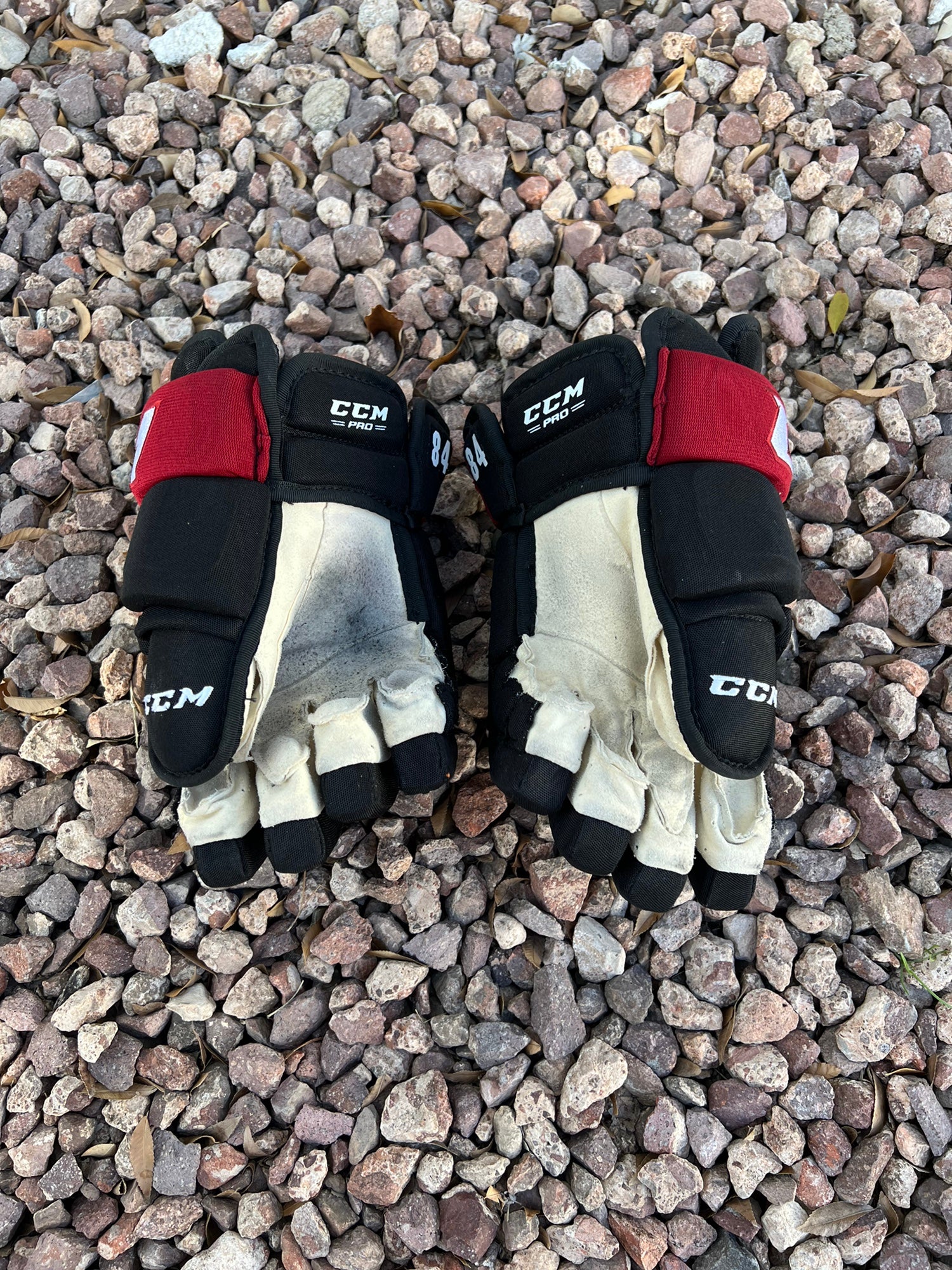 13 CCM HG97PP Gloves - Team Stock Arizona Coyotes - Pro Stock Hockey