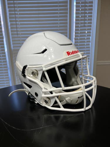 Football Helmet- Riddell SpeedFlex- Medium