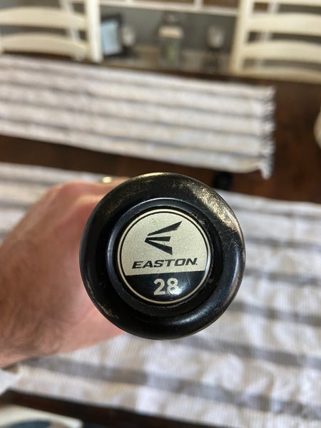Used USSSA Certified Easton (-11) 17 oz 28" Mako Beast Bat