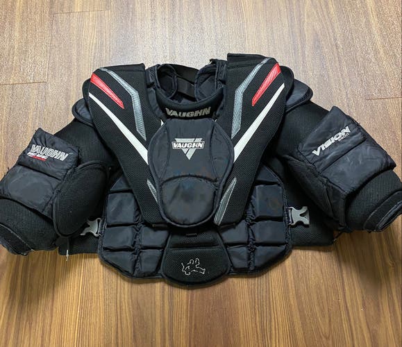 Used Large Vaughn Vision 9500 Goalie Chest Protector