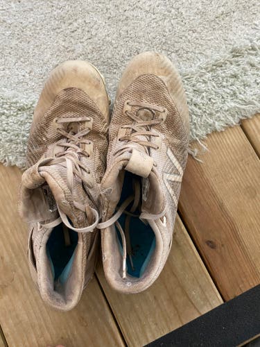 White Men's Size 11 (Women's 12) New Balance Freeze 2.0