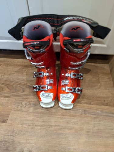 Used Nordica SpeedMachine 14 Ski Boots 305mm Stiff Flex