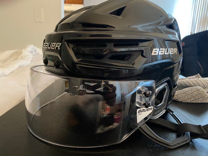 Never-Worn On Ice Medium Bauer Re-Akt 150 Helmet