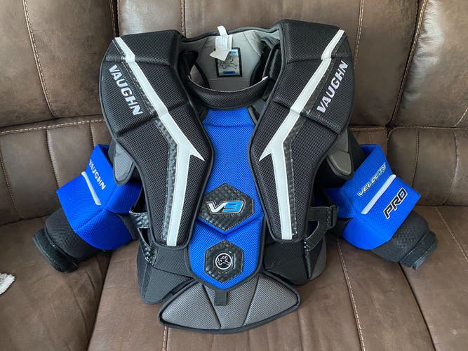 Used Large Vaughn Velocity V9 Pro Goalie Chest Protector