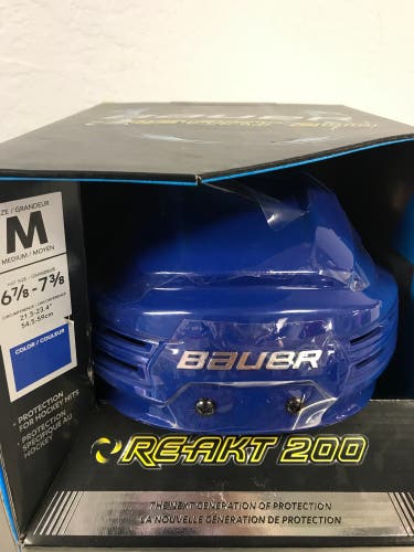 New Medium Bauer  Re-Akt 200 Helmet