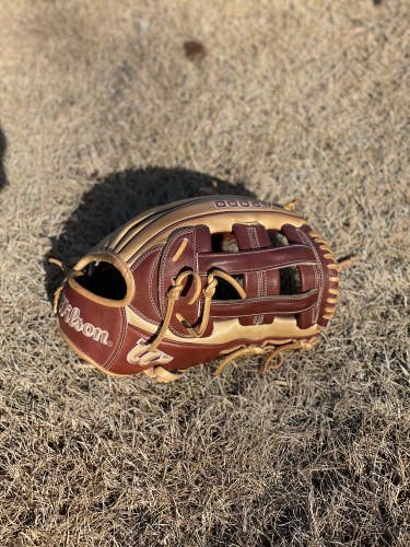 Used Right Hand Throw 12.75" A2000 1799 Baseball Glove