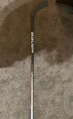 Senior Right Handed Toe Pattern  Vapor Hyperlite Hockey Stick