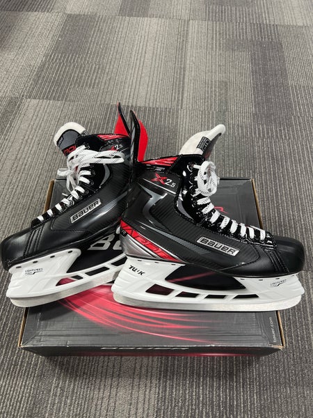 Senior Bauer Regular Width Size 11 Vapor X2.5 Hockey Skates