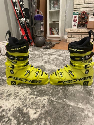 Fischer race boots