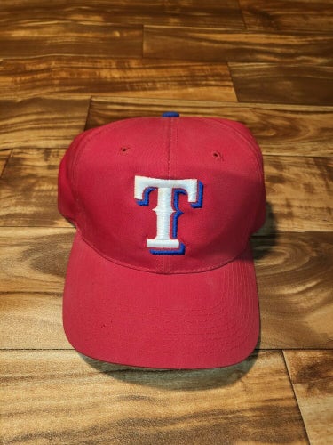 Vintage Texas Rangers MLB Plain Logo Sports Specialties Red Vtg Hat Cap Snapback