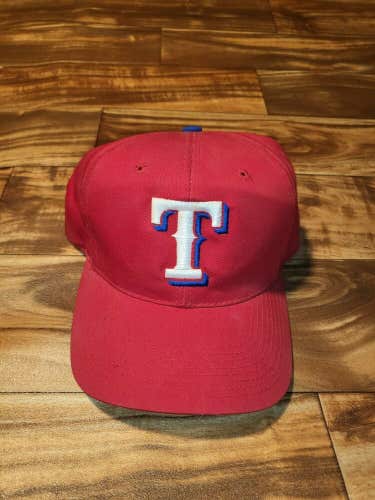 Vintage Texas Rangers MLB Plain Logo Sports Specialties Red Vtg Hat Cap Snapback