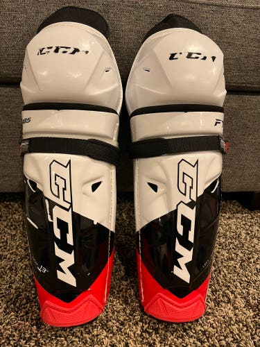 CCM  Jetspeed FT485 Shin Pads