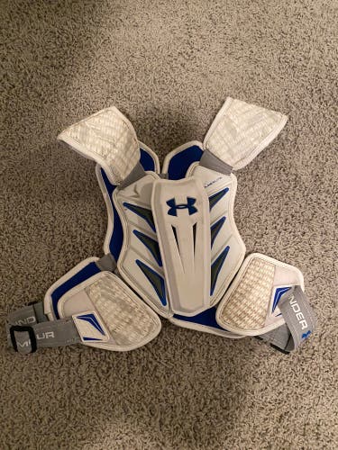 New Large Under Armour Headline Elite Shoulder Pads