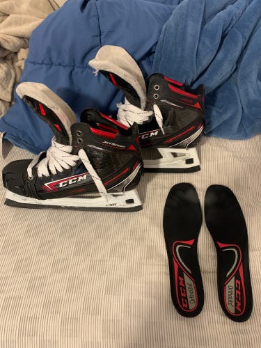 Used CCM Regular Width Size 9 Jetspeed FT2 Hockey Goalie Skates
