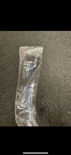 Senior Right Handed Mid Pattern  Vapor Hyperlite Hockey Stick