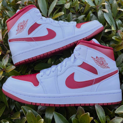 Nike Air Jordan 1 Mid Reverse Chicago size 8.5 Womens / 7 Mens Shoes Sneakers