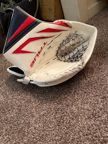 Montembeault 590 Break, Pro Return L4.1 Glove