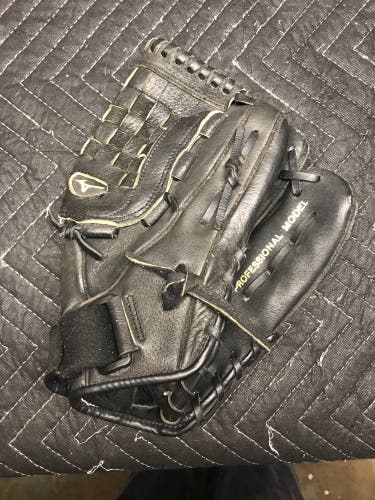 Mizuno MXX 122P Right Hand Throw 12" Ballpark Baseball Glove