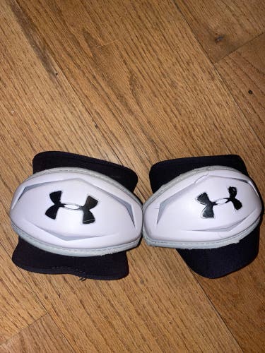 Under Armour Revenant Defensive Caps