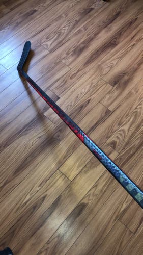 CCM Jetspeed FT4Pro|RH|85flex|P28M|69”