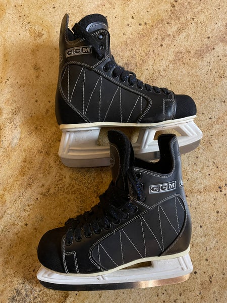 CCM powerline 440 hockey ice skates  size 8 m