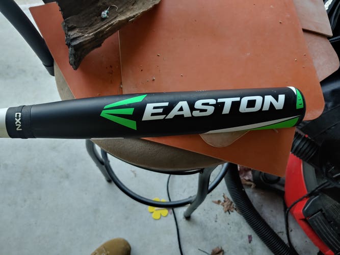 Used USSSA Certified 2016 Easton Composite Mako Bat (-11) 18 oz 29"