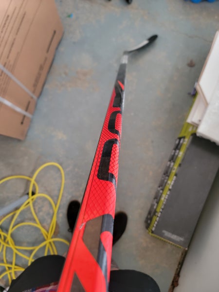 Used Senior Bauer Right Handed Vapor FlyLite Hockey Stick Toe Pattern Pro Stock