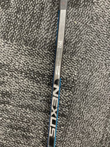 Used Left Hand   Team Nexus Hockey Stick