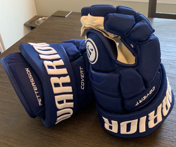 Warrior Covert QRE Pro Gloves - Vancouver Canucks, Elias Pettersson