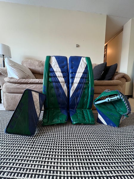 CCM Extreme Flex 4 Goalie Pad Set 34+2