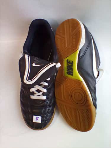 Used Nike Senior 8 Indoor Soccer Indoor Cleats